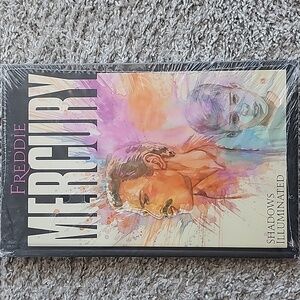~NWT~ Freddie Mercury, Shadows Illuminated Comic Book